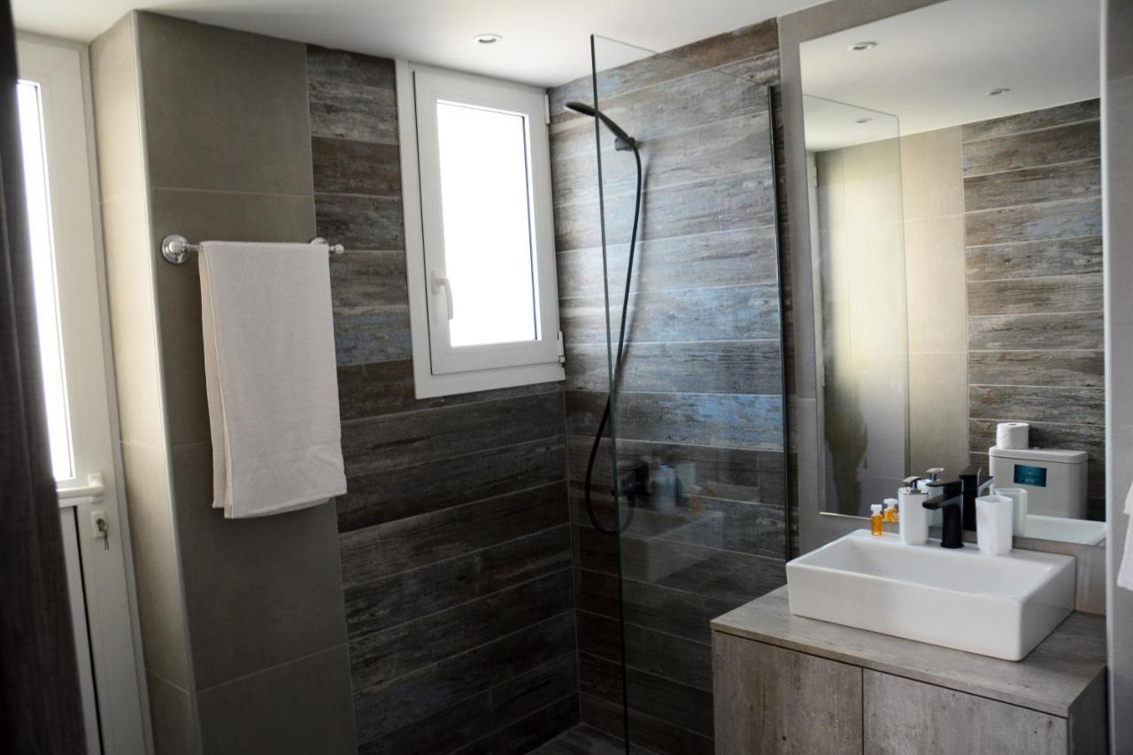 Dafni Luxury Suites Athens Exterior photo