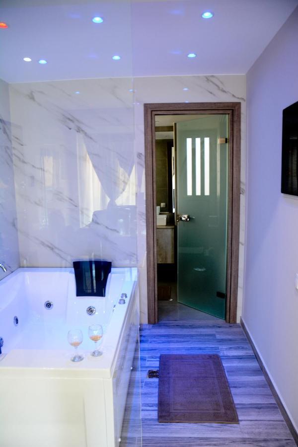 Dafni Luxury Suites Athens Exterior photo